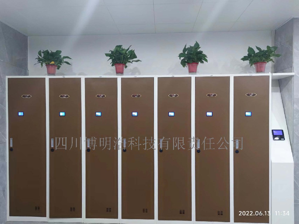 智能礦燈充電柜的材料和功能